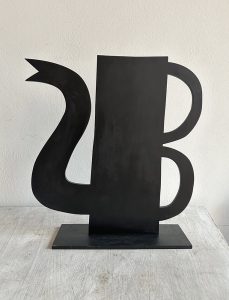 Klaas Gubbels, 'z.t. Ketel met dubbel handvat, 2022, 2/5, messing gepatineerd zwart, H42xB40xD10,5cm, Galerie InDruk